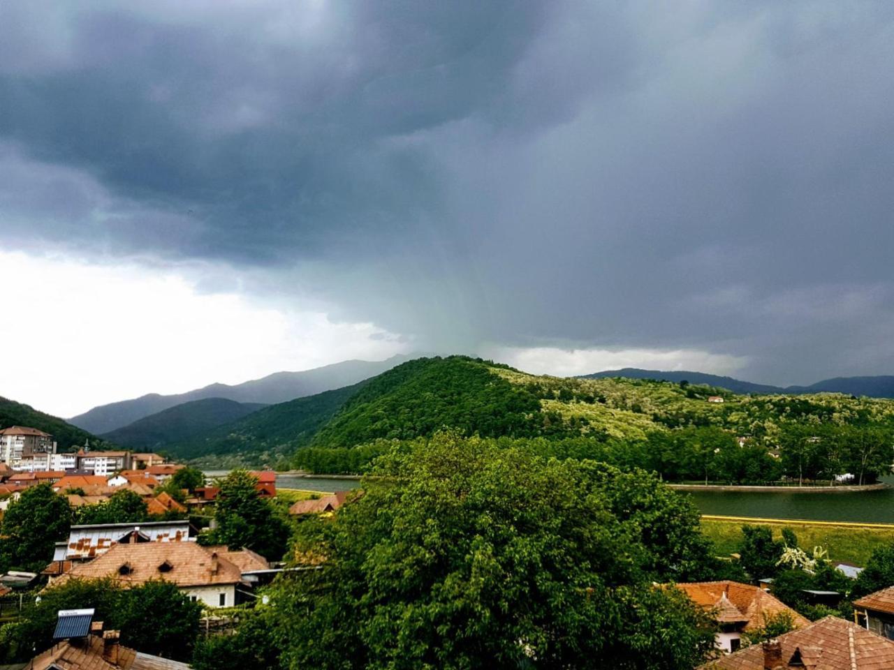 Apartament Belvedere Călimăneşti Esterno foto